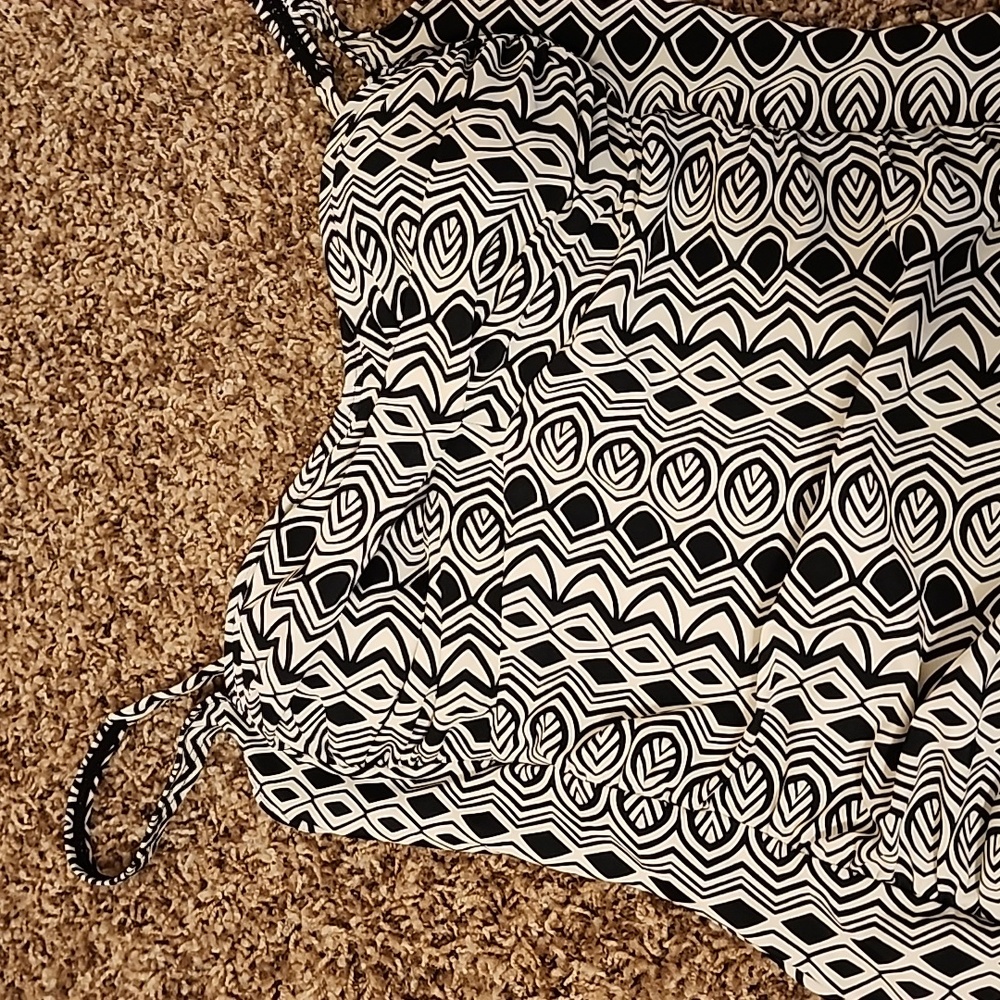 Swimsuit - Picture 2 of 3